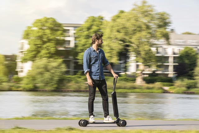 Audi e-tron Scooter - w czasie jazdy