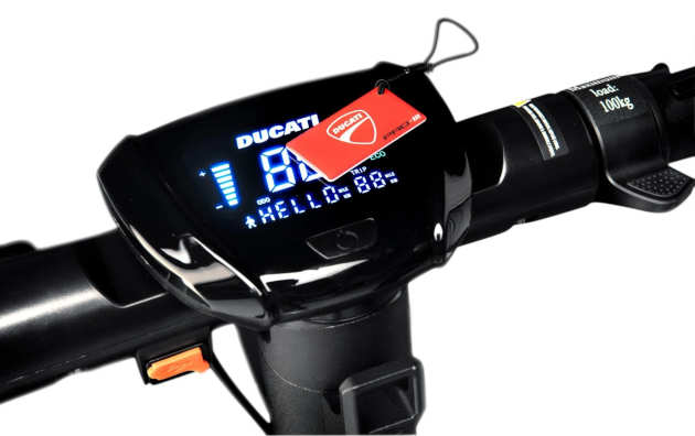 Ducati PRO-III - widok na wywietlacz