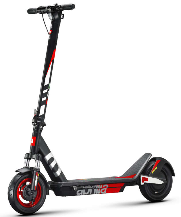 Aprilia eSR2 EVO - widok z przodu (boczny)